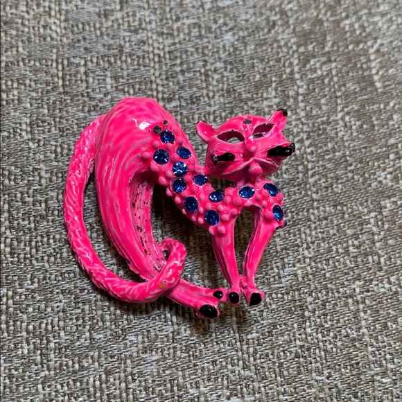 Vintage Pink Cat With Blue Rhinestones Brooch Pin - Picture 3 of 4